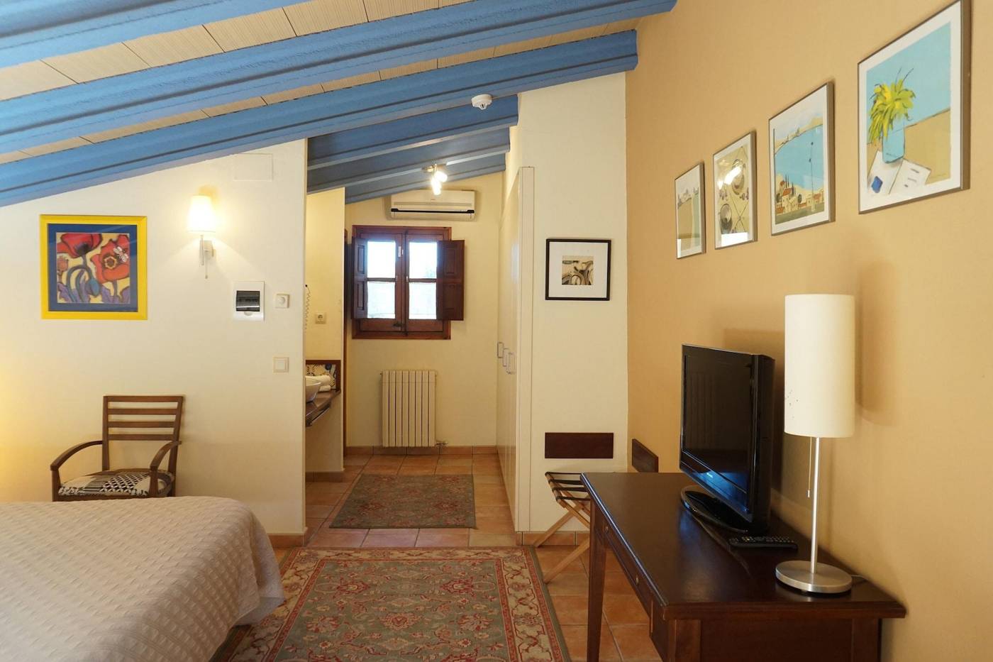 La-Sala-De-Camos-Room-20