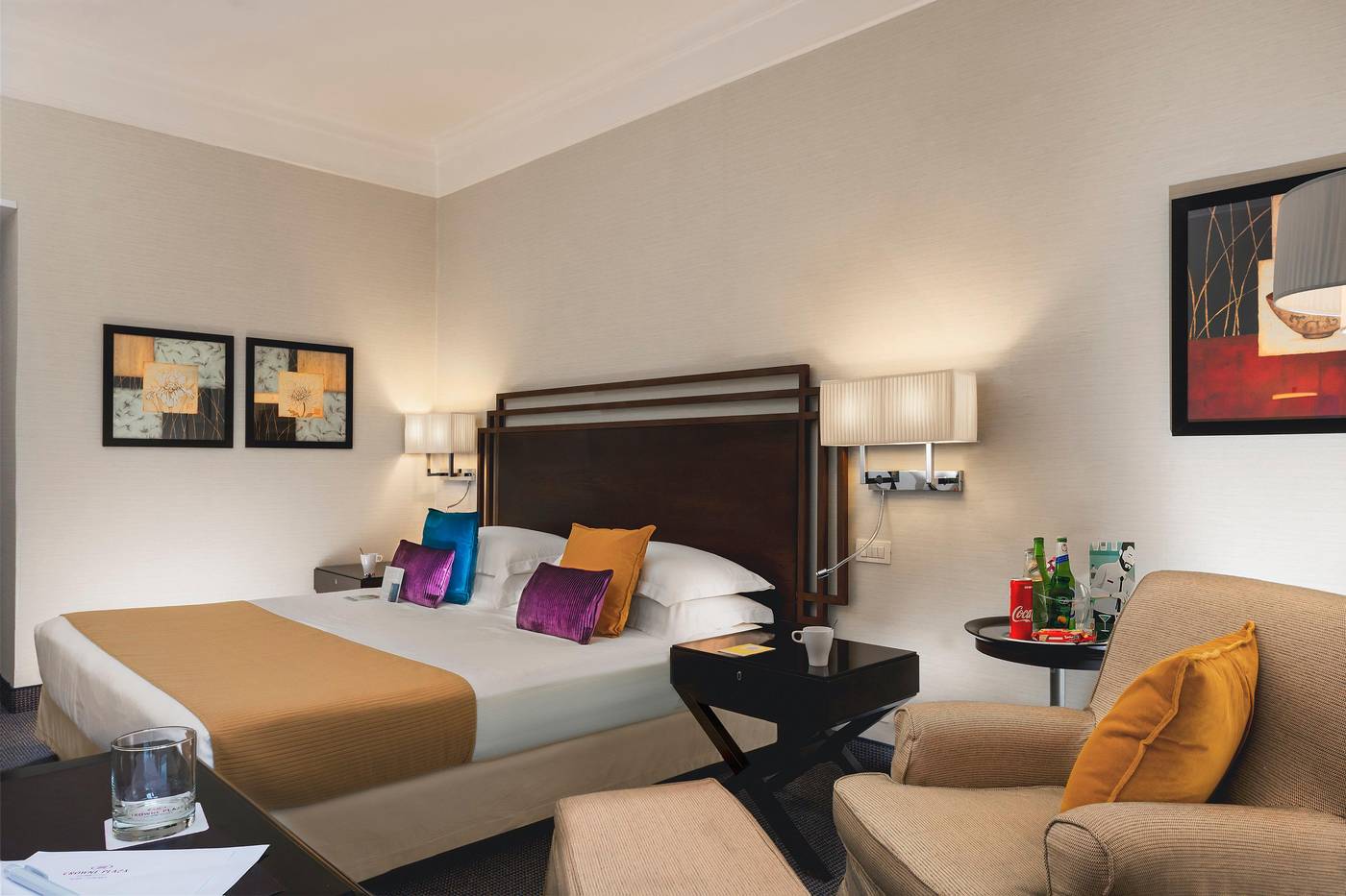 Crowne-Plaza-Rome---St--Peter-s-Room-28