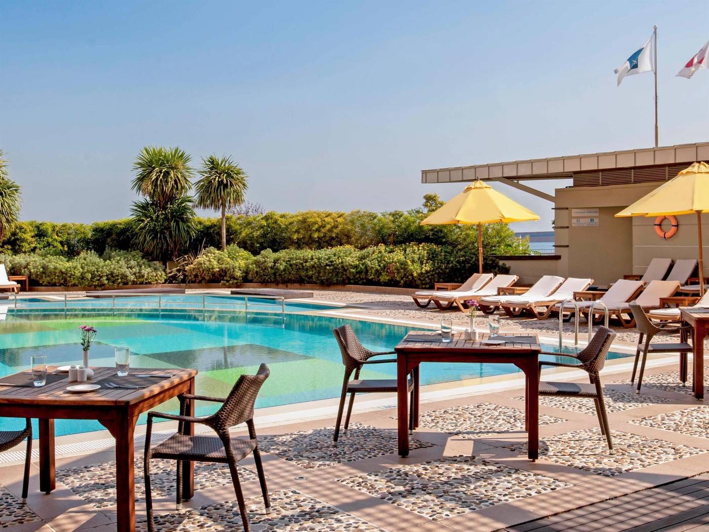 Novotel-Istanbul-Zeytinburnu-Pool-63