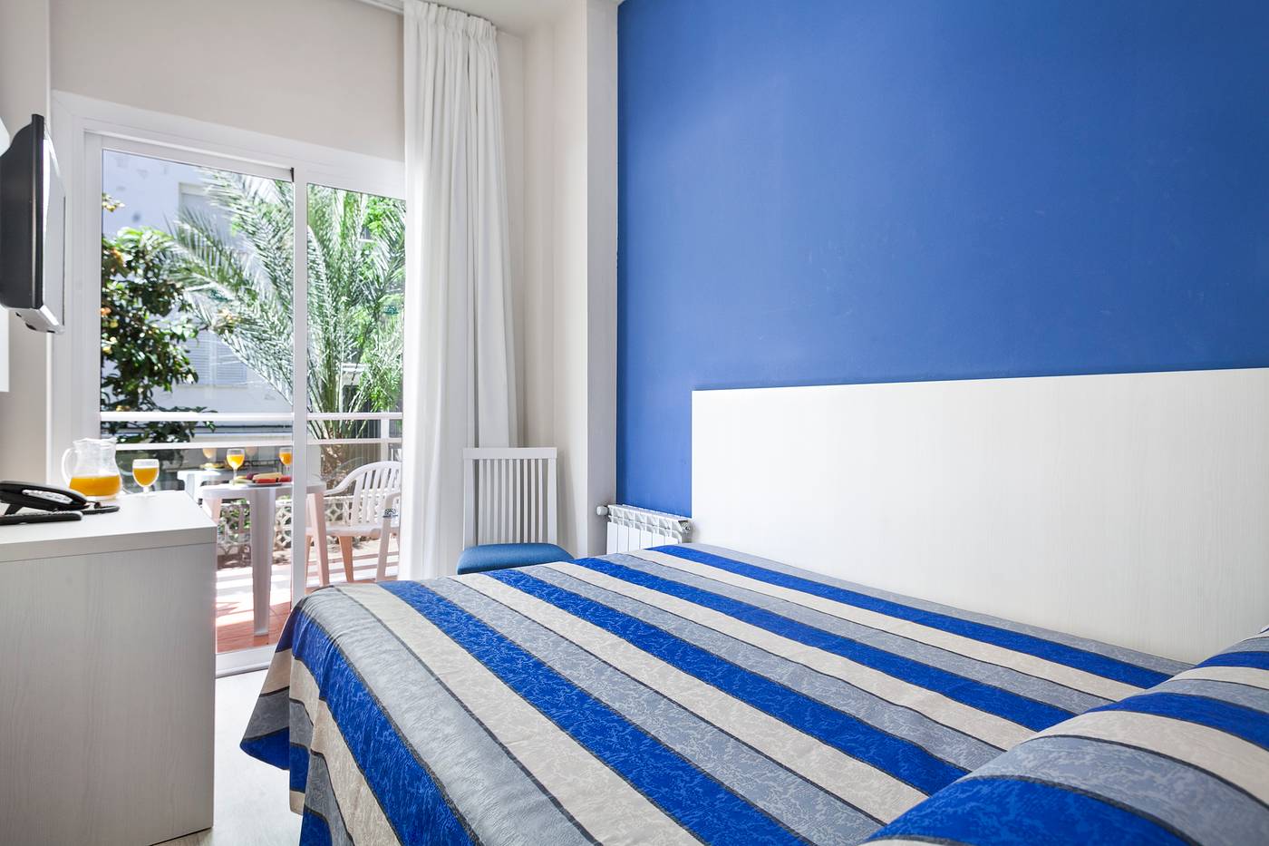 Best-Oasis-Park-Room-10