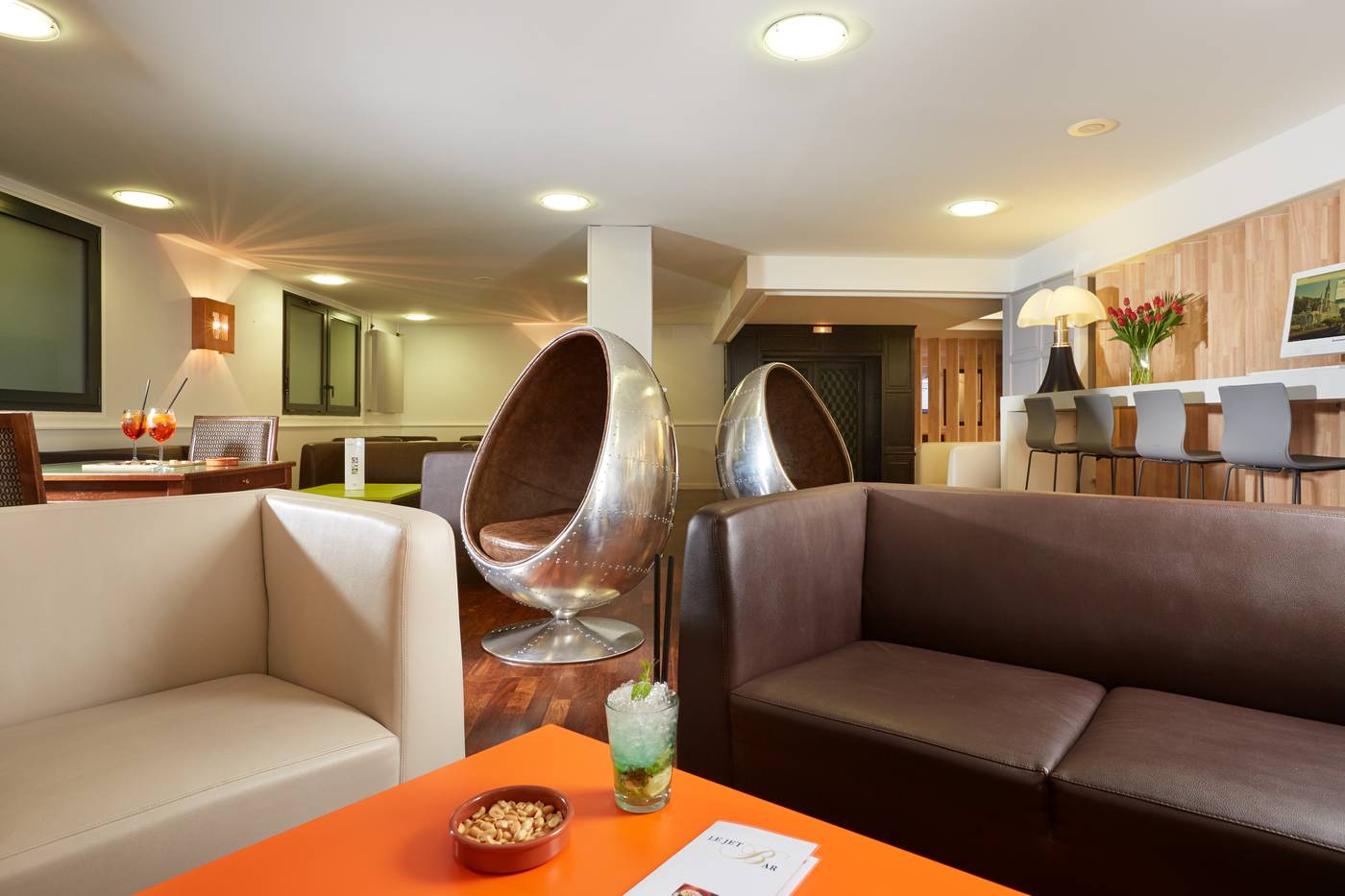Roissy-France-LOURDES-Lobby-2