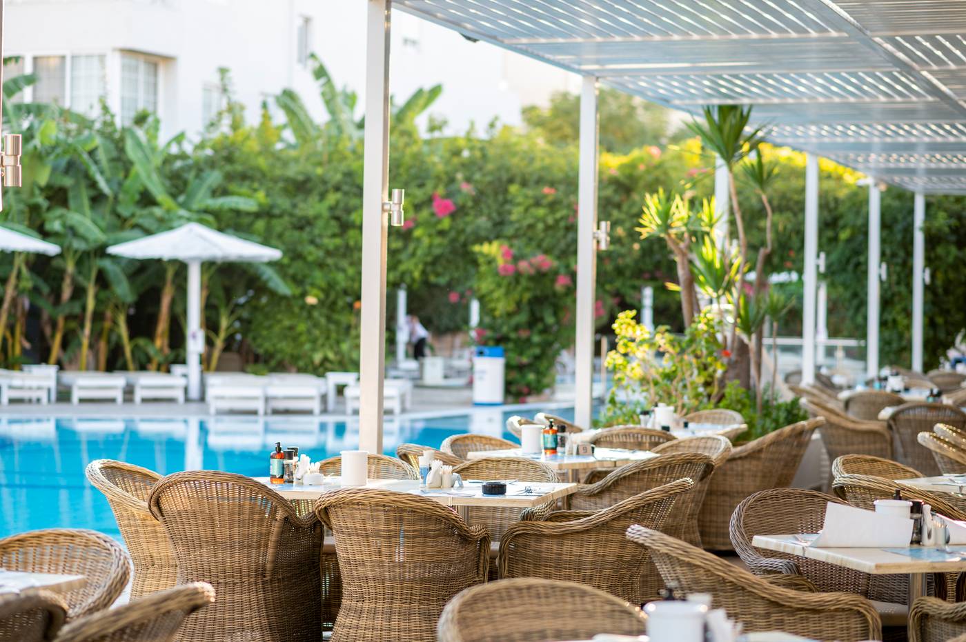 Peridis-Family-Resort-Restaurant-15