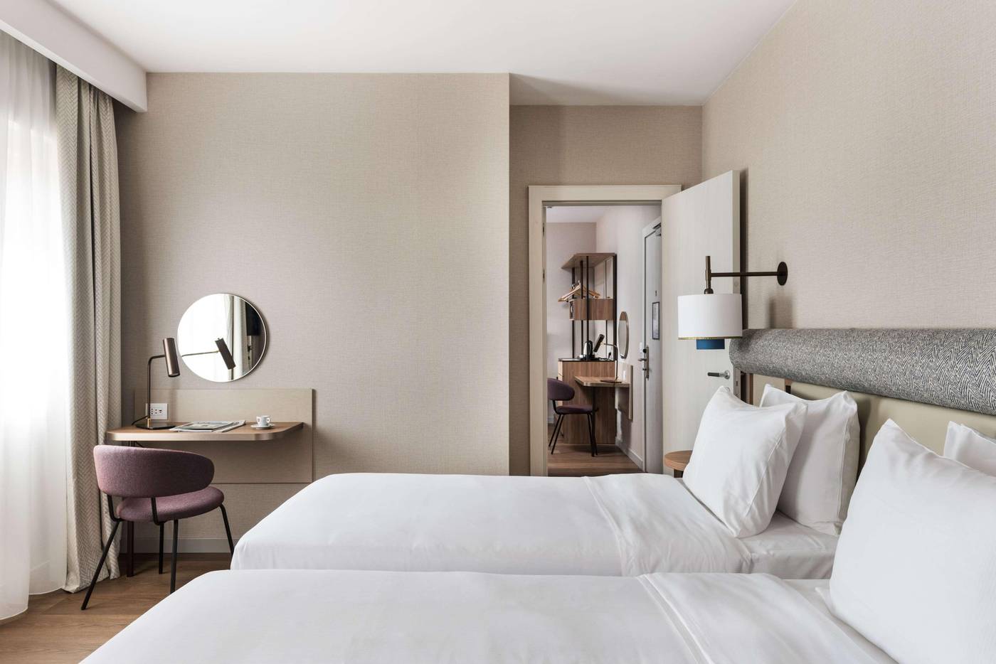 Hotel-Ambasciatori-Venice-Mestre---Tapestry-Collection-Room-7