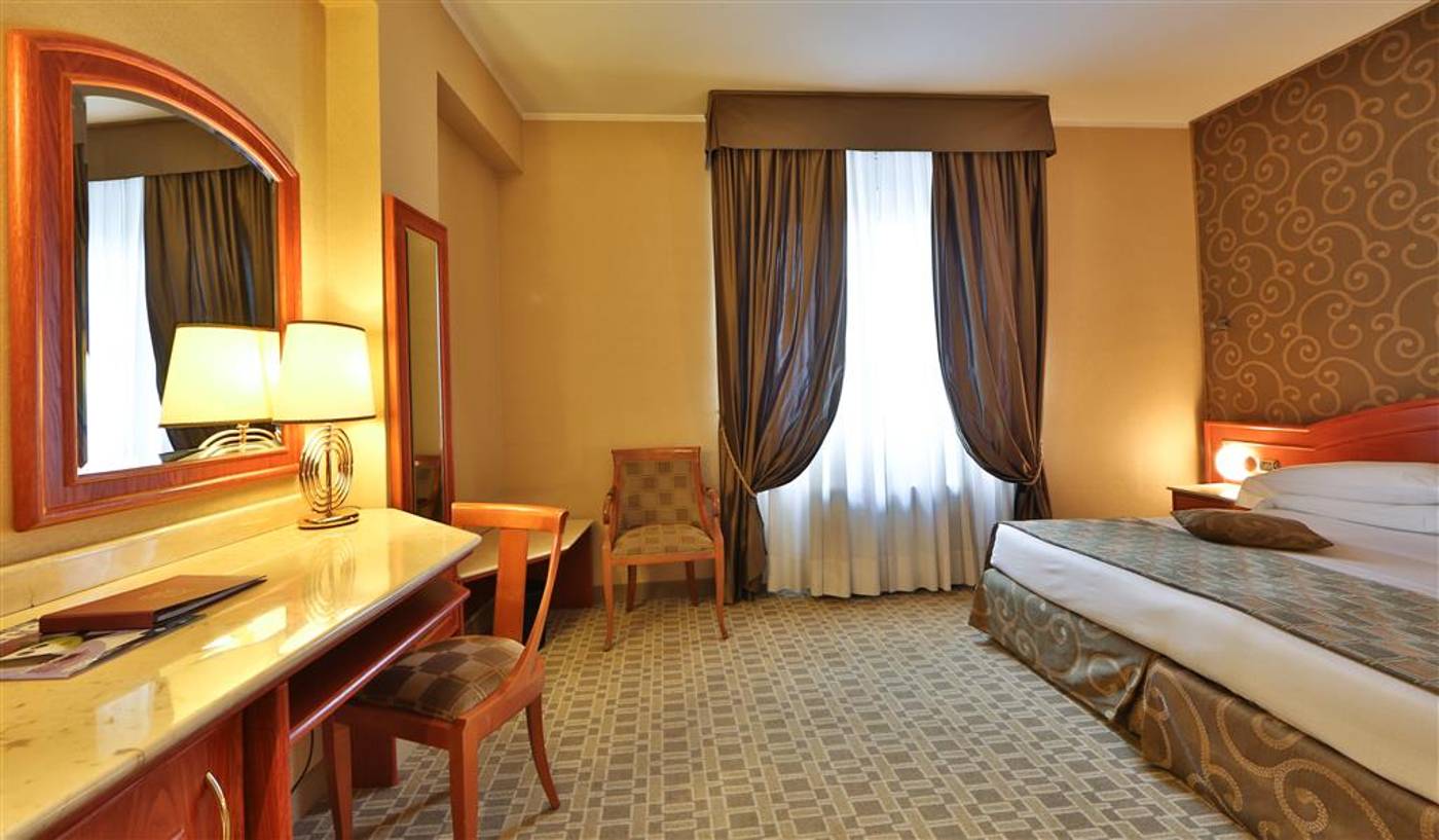 Hotel-Mozart-Room-17