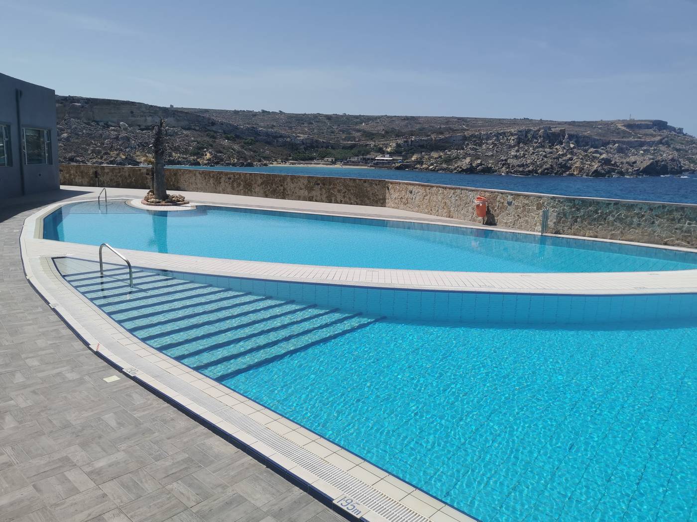 Paradise-Bay-Resort-Hotel-Pool-7