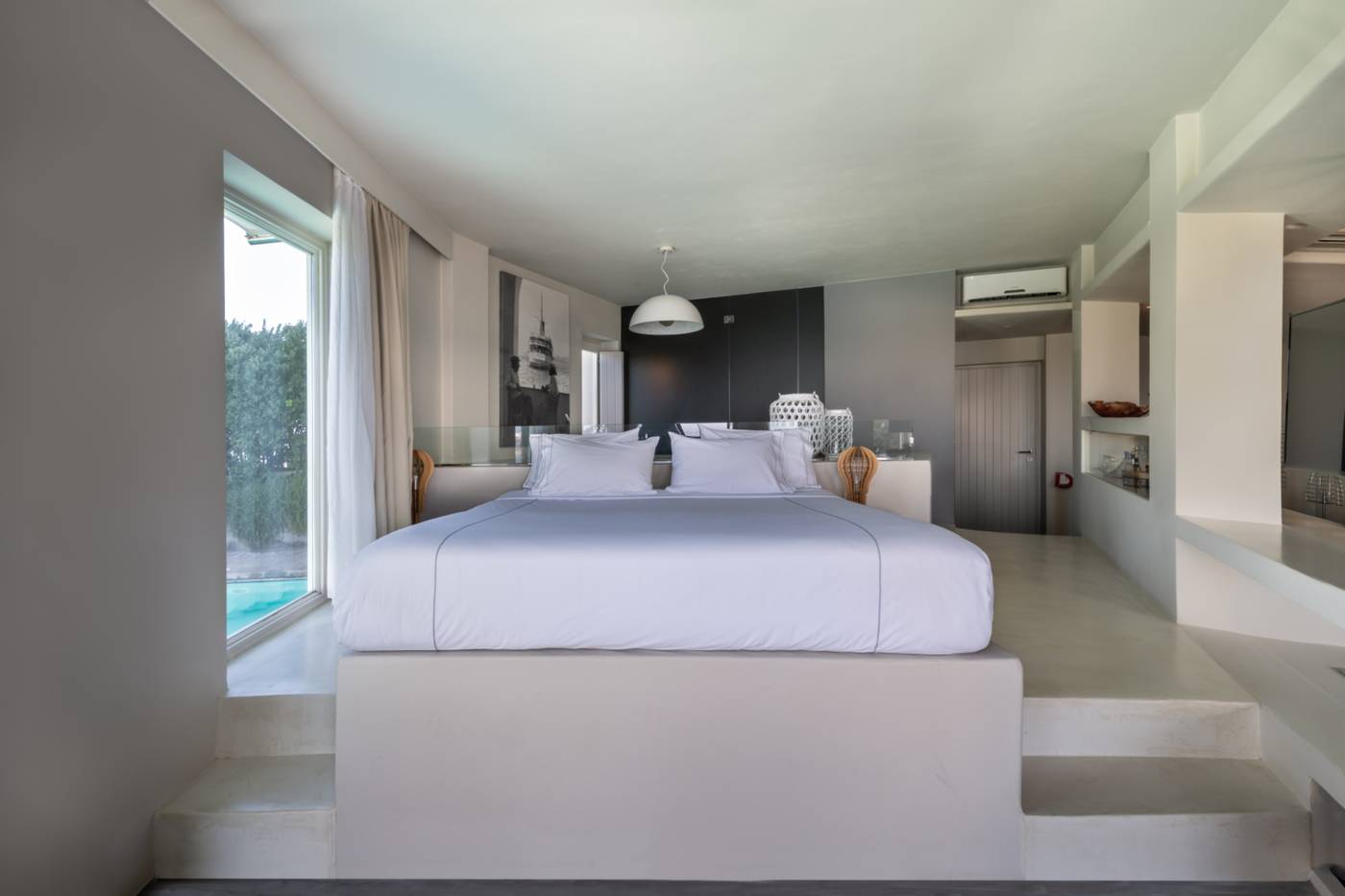 West-East-Suites-Room-33