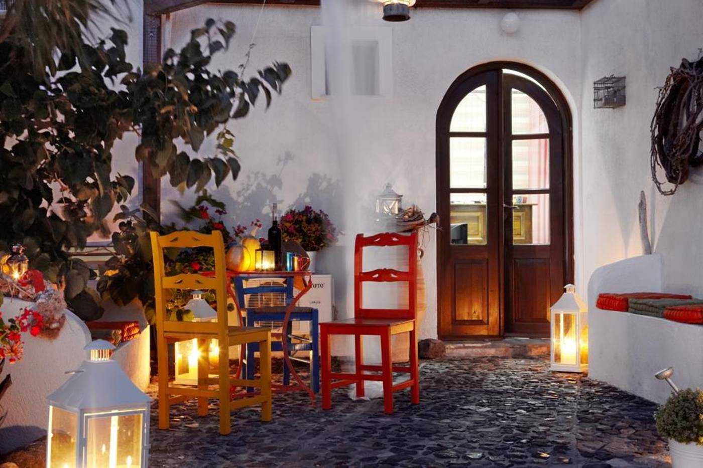 Anna-Apartments-Lobby-14