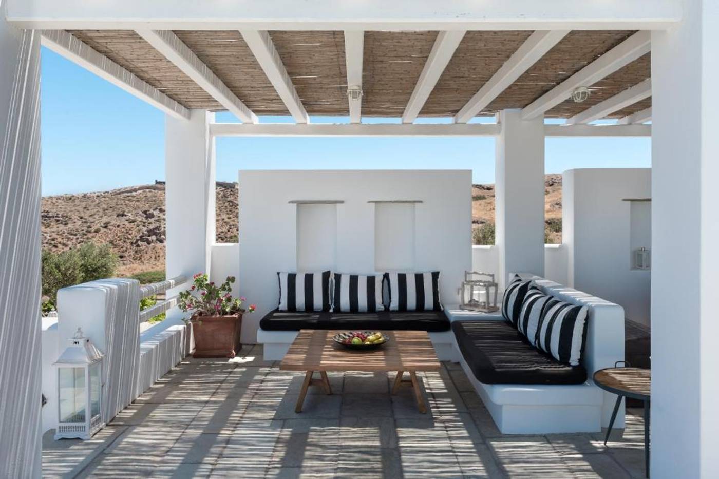 Anema-Boutique-Hotel--Villas-Santorini-Room-38