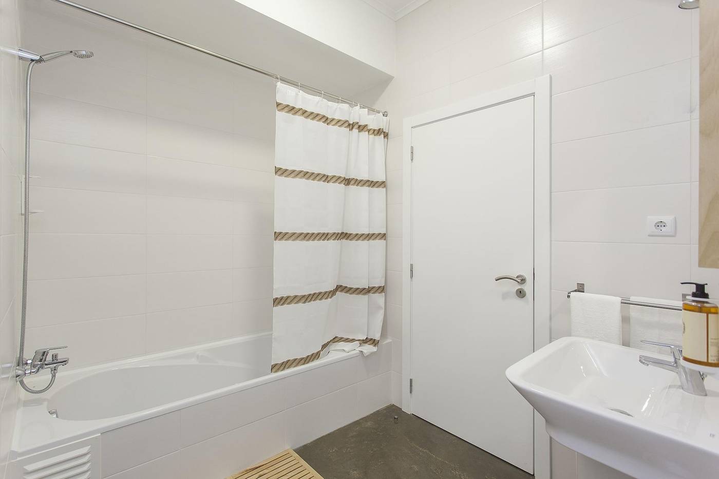 Emporium-Lisbon-Suites-Room-77