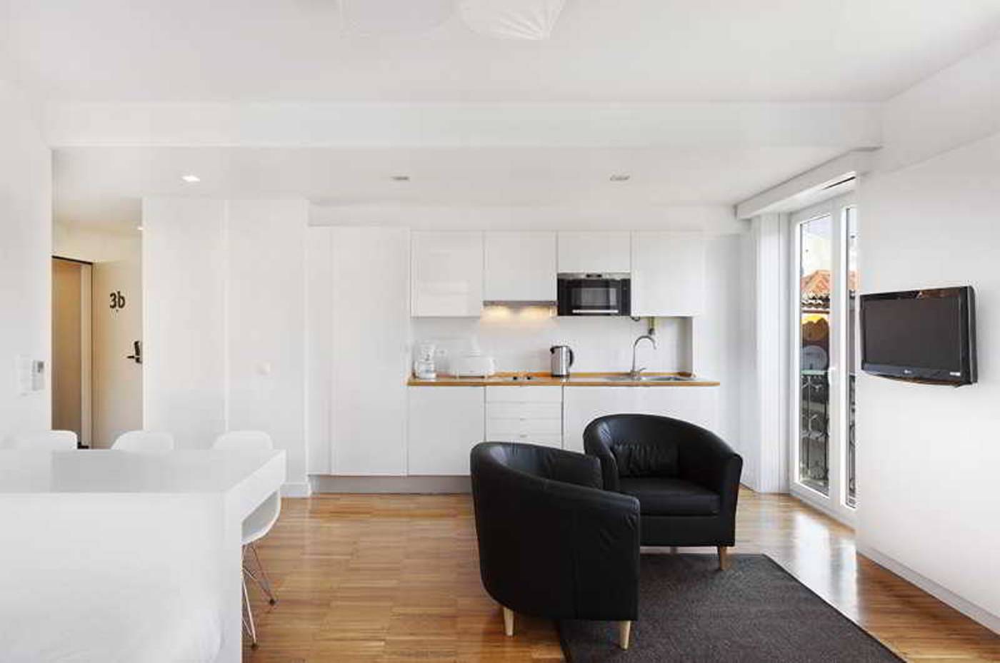 Hello-Lisbon-Bairro-Alto-Room-25