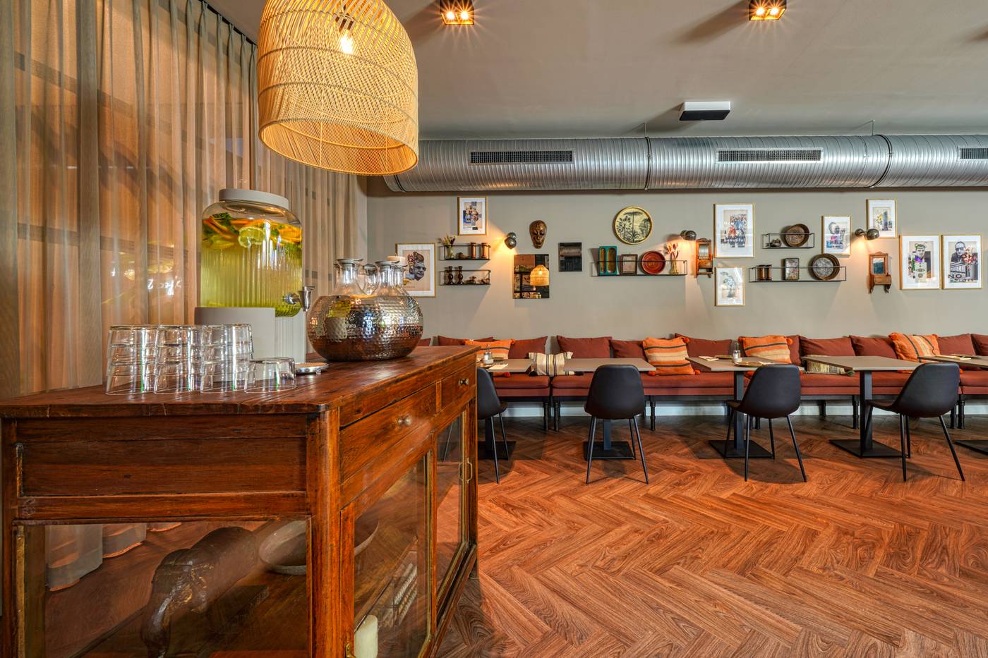 NYCE-Hotel-Bonn-Trademark-Collection-by-Wyndham-Restaurant-17