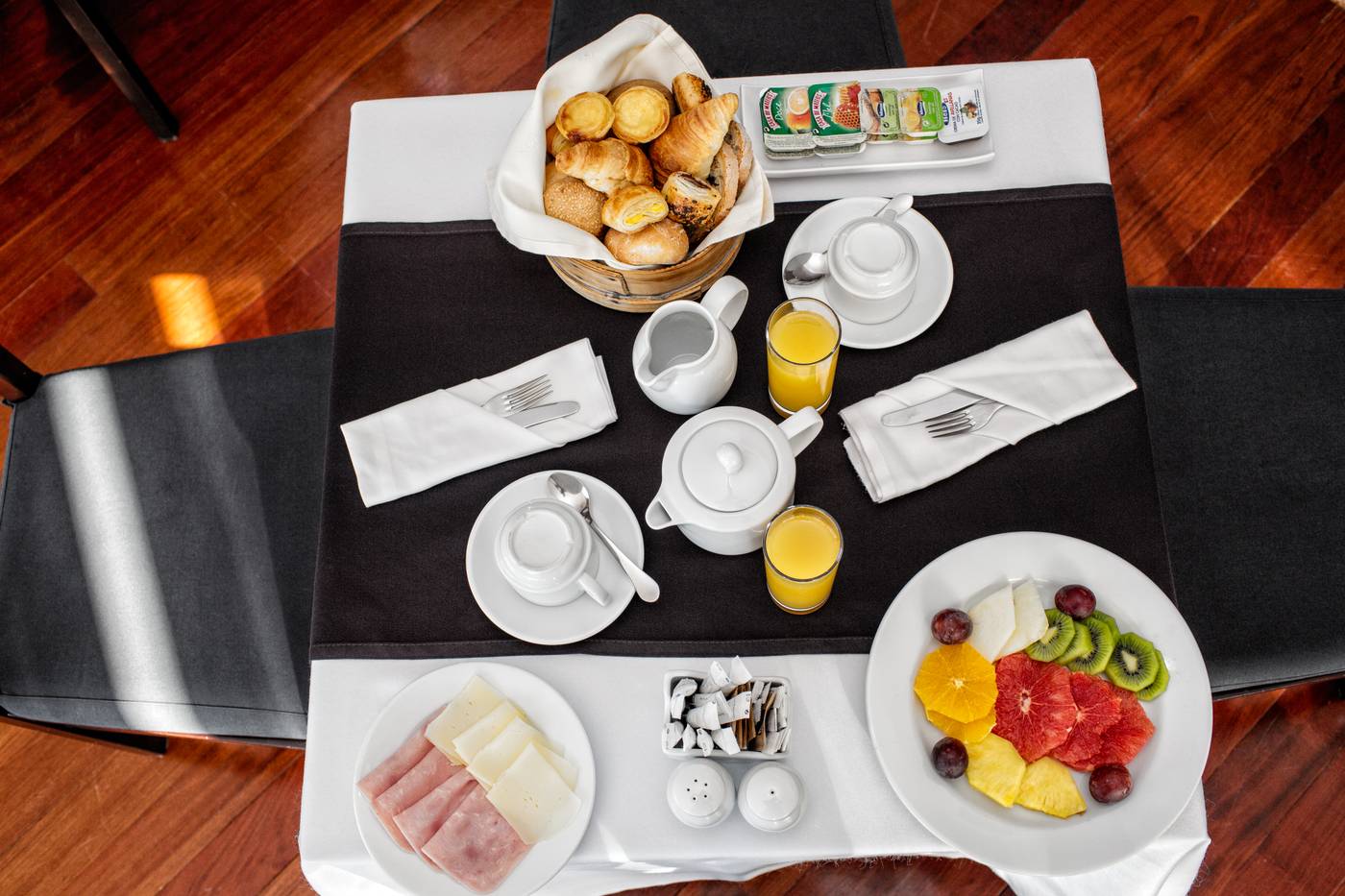 Vale-Del-Rei-Hotels-and-Villas-Restaurant-48