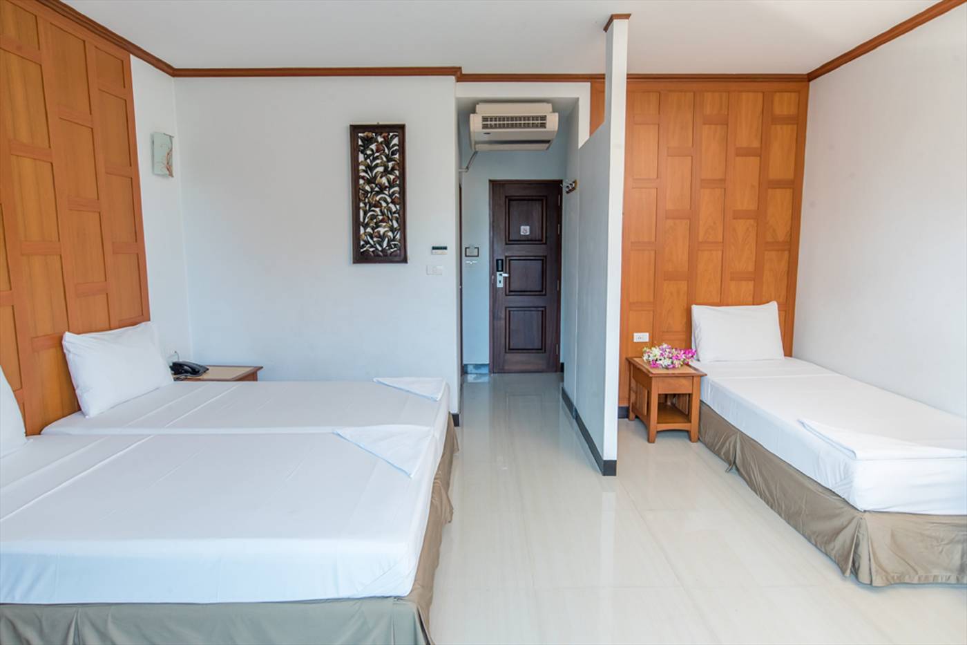 New-Siam-II-Guest-House-Room-9