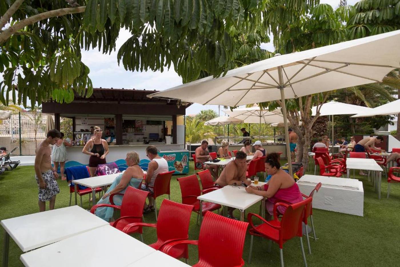 Playaolid-Suites---Apartments-Terrace-9