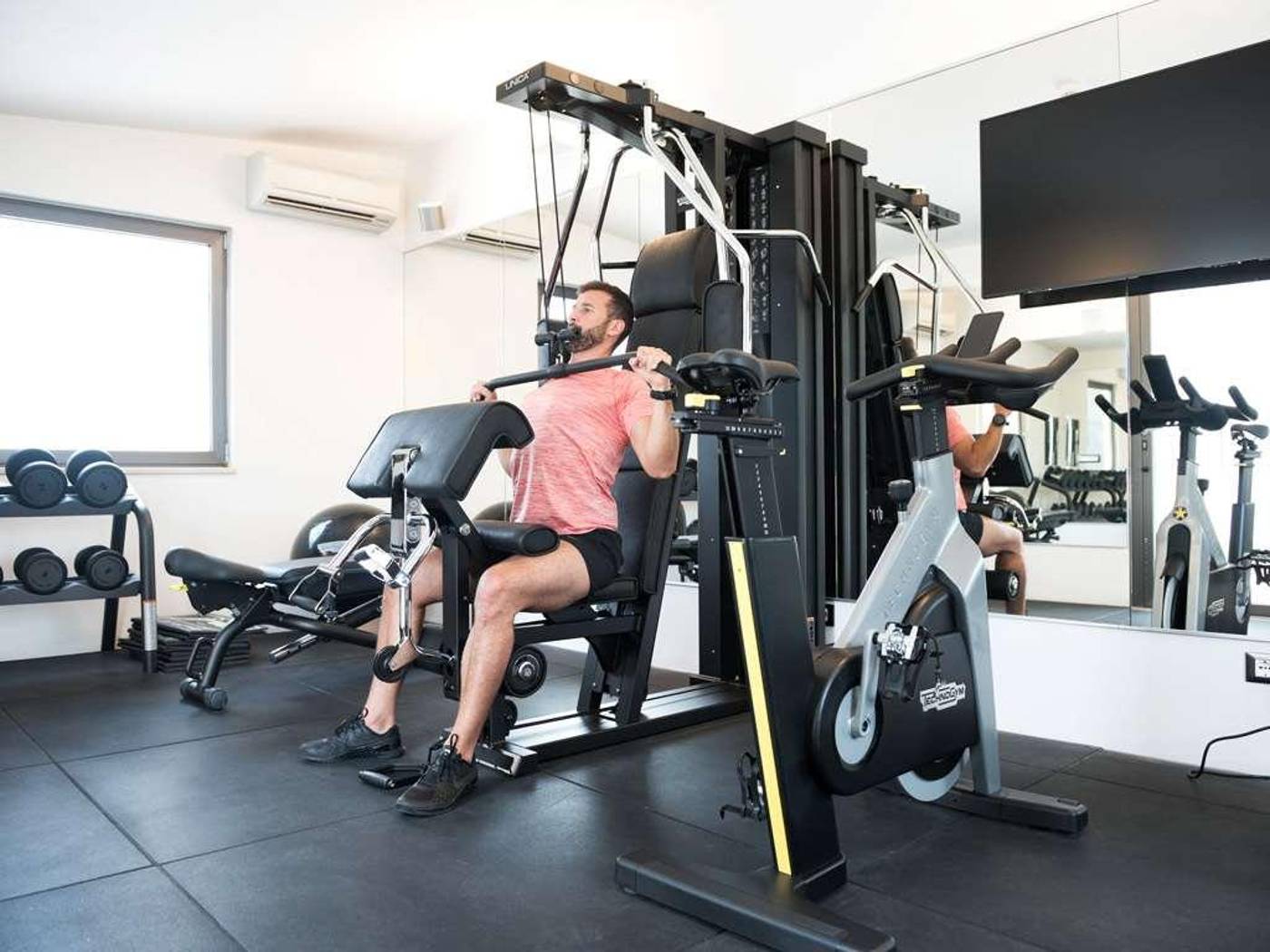 Gasometer-Urban-Suites-Sports-and-Entertainment-29