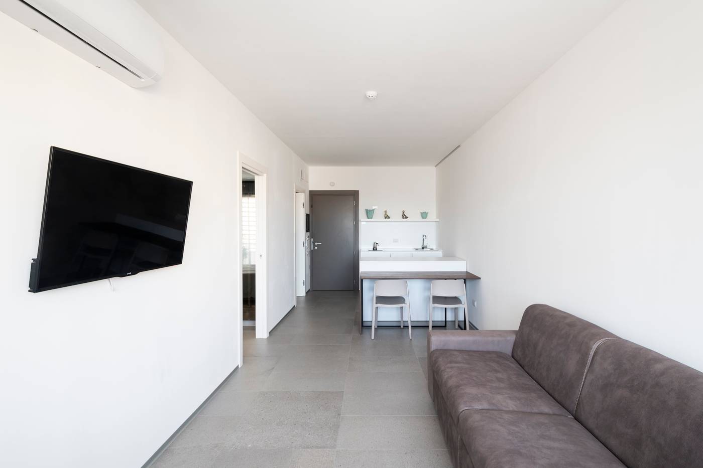 Alkamuri-Posh-Hotel---Spa-Room-41