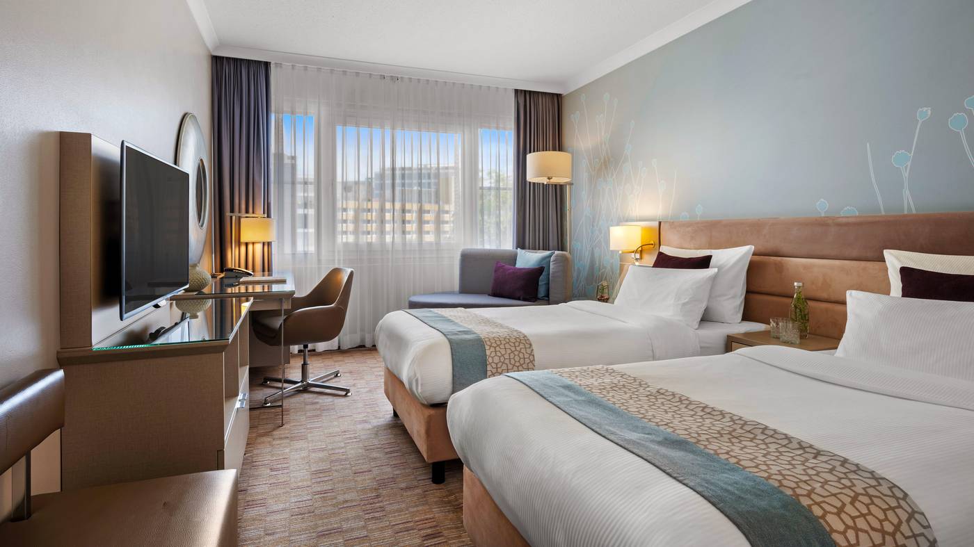 Crowne-Plaza-Berlin-City-Centre-Room-30