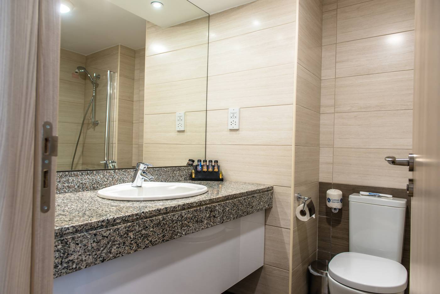Cynthiana-Beach-Hotel-Room-25