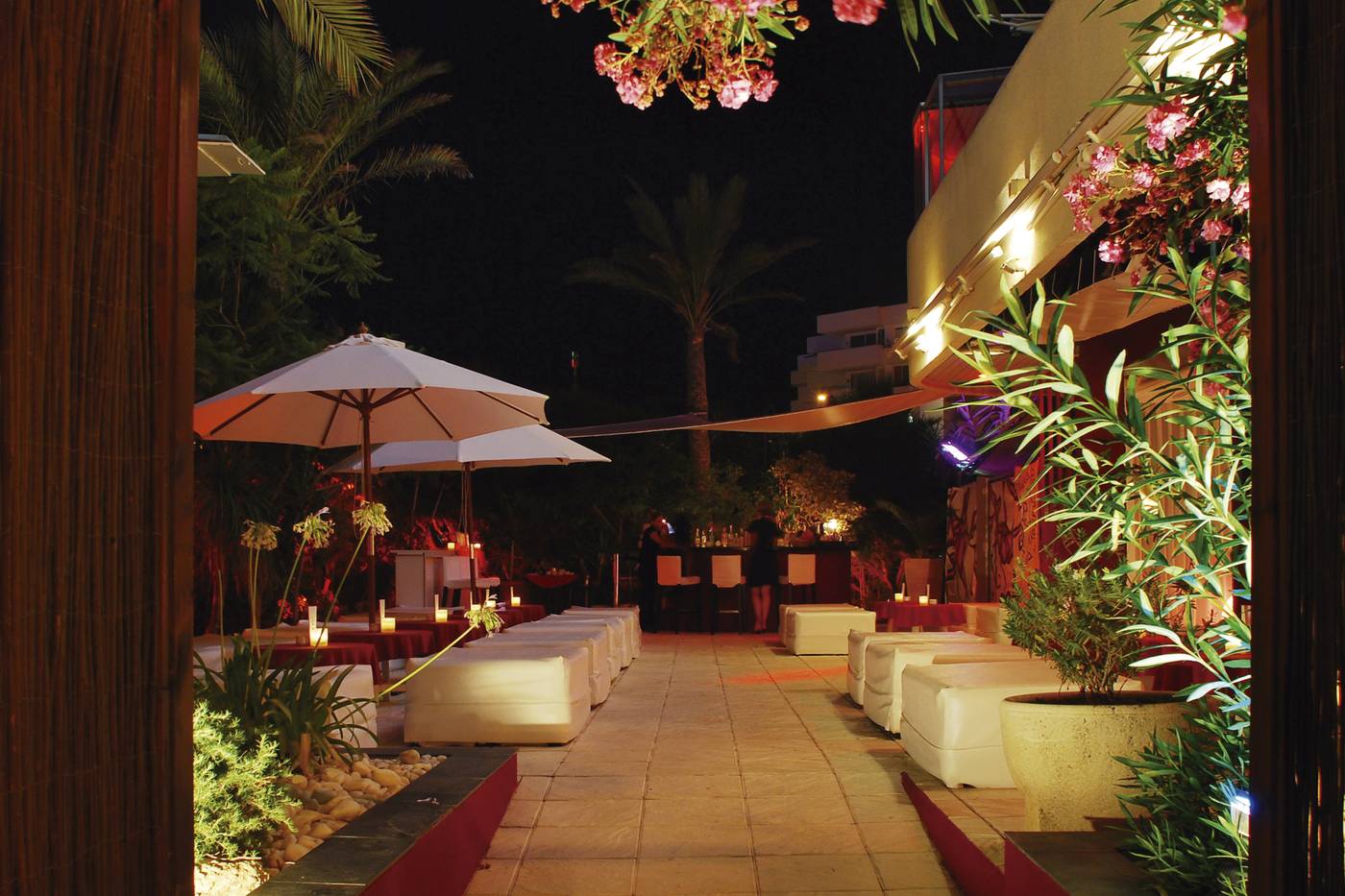 El-Hotel-Pacha-Terrace-3
