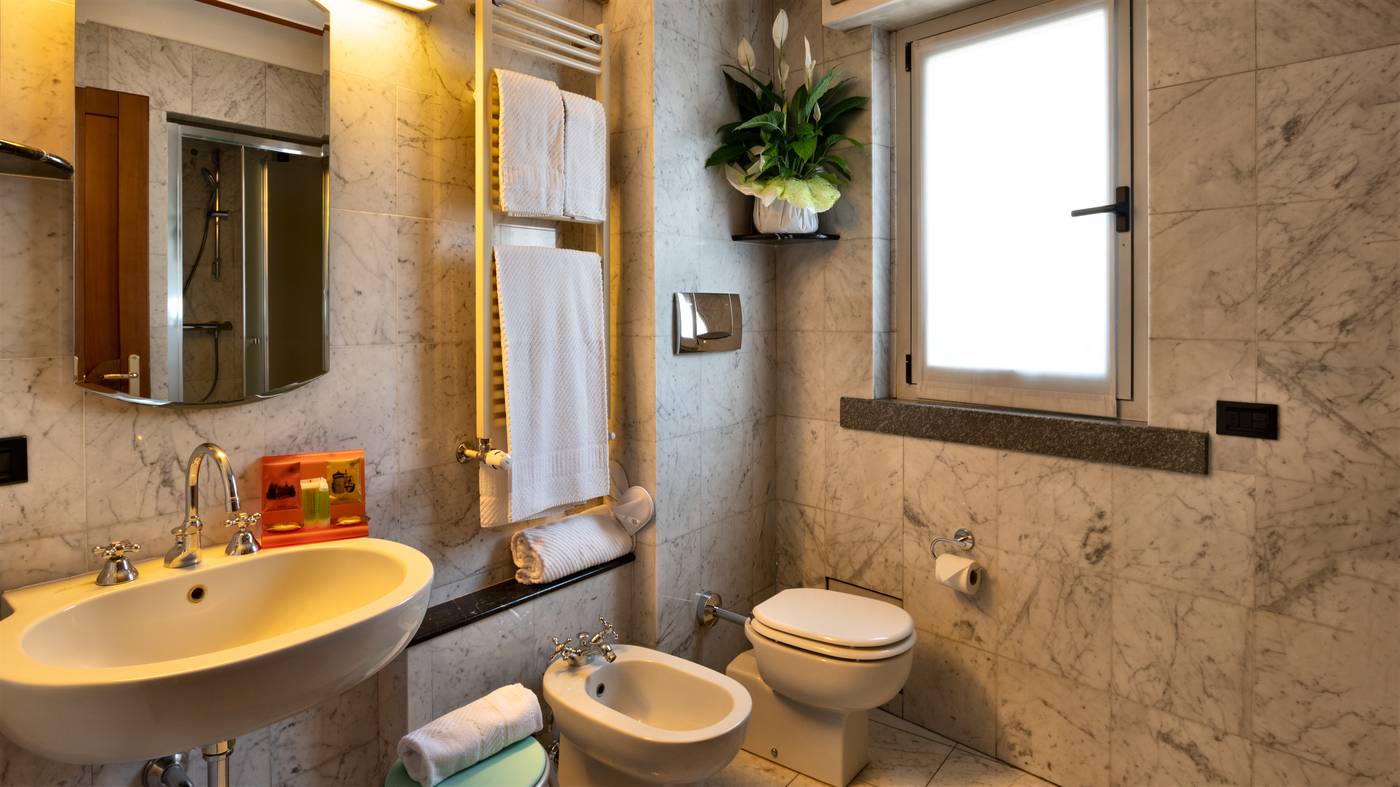 Sunflower-Hotel-Room-24