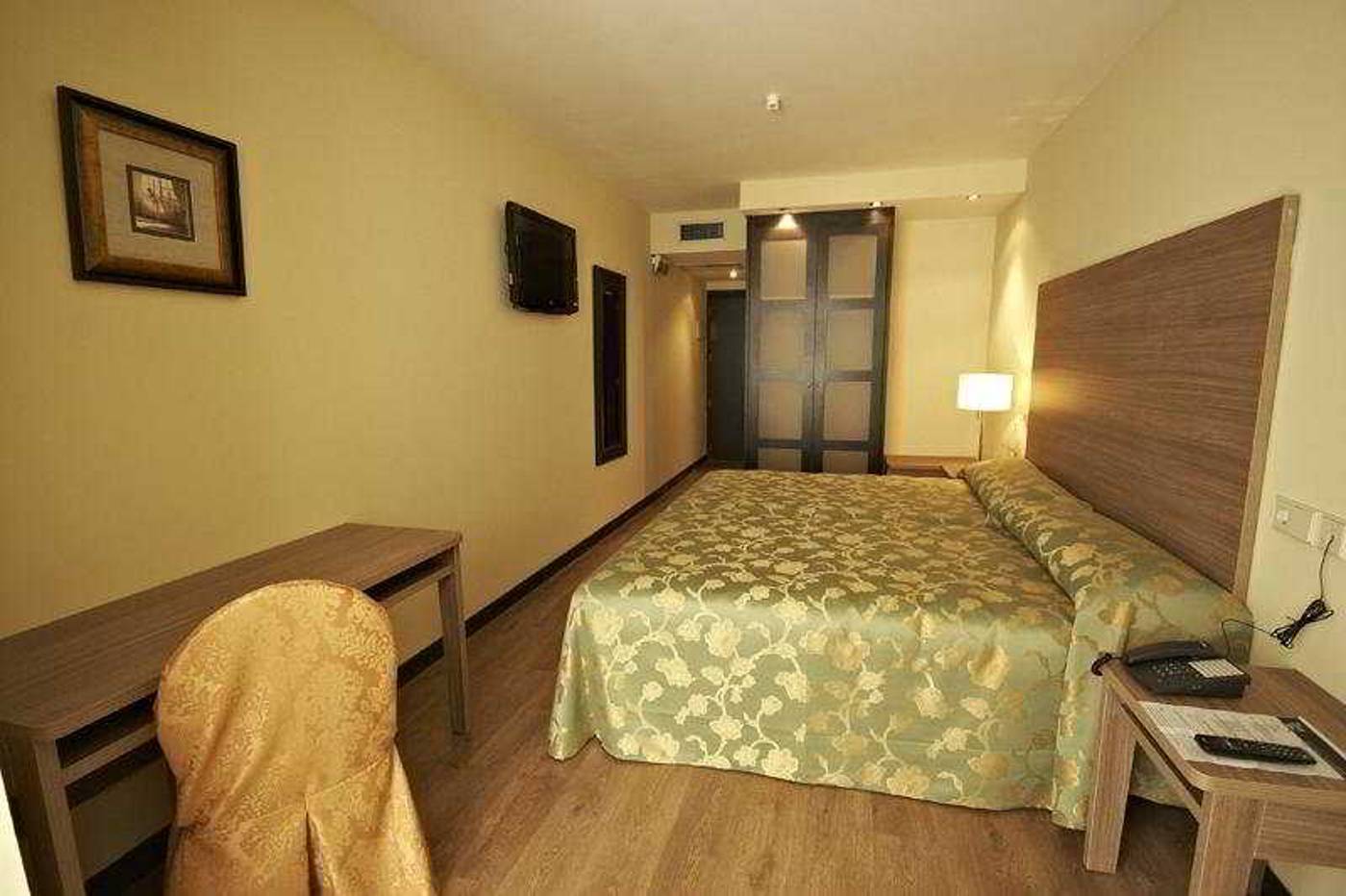 Centro Los Braseros-Spain-BURGOS-Room-7