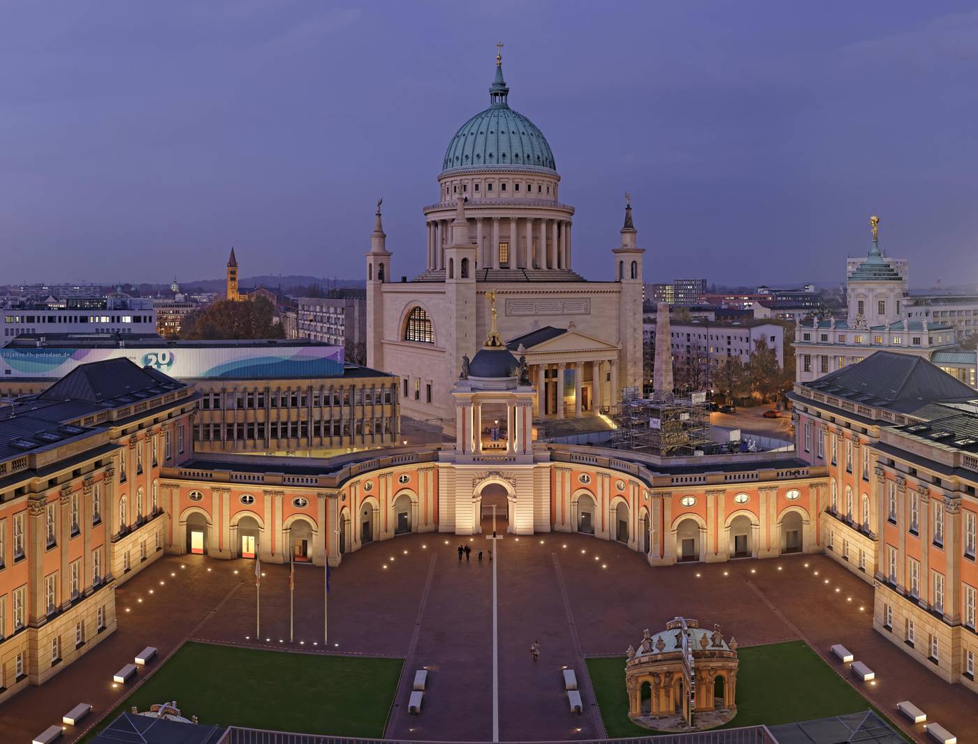 Holiday-Inn-Express-and-Suites-Potsdam-General-view-4