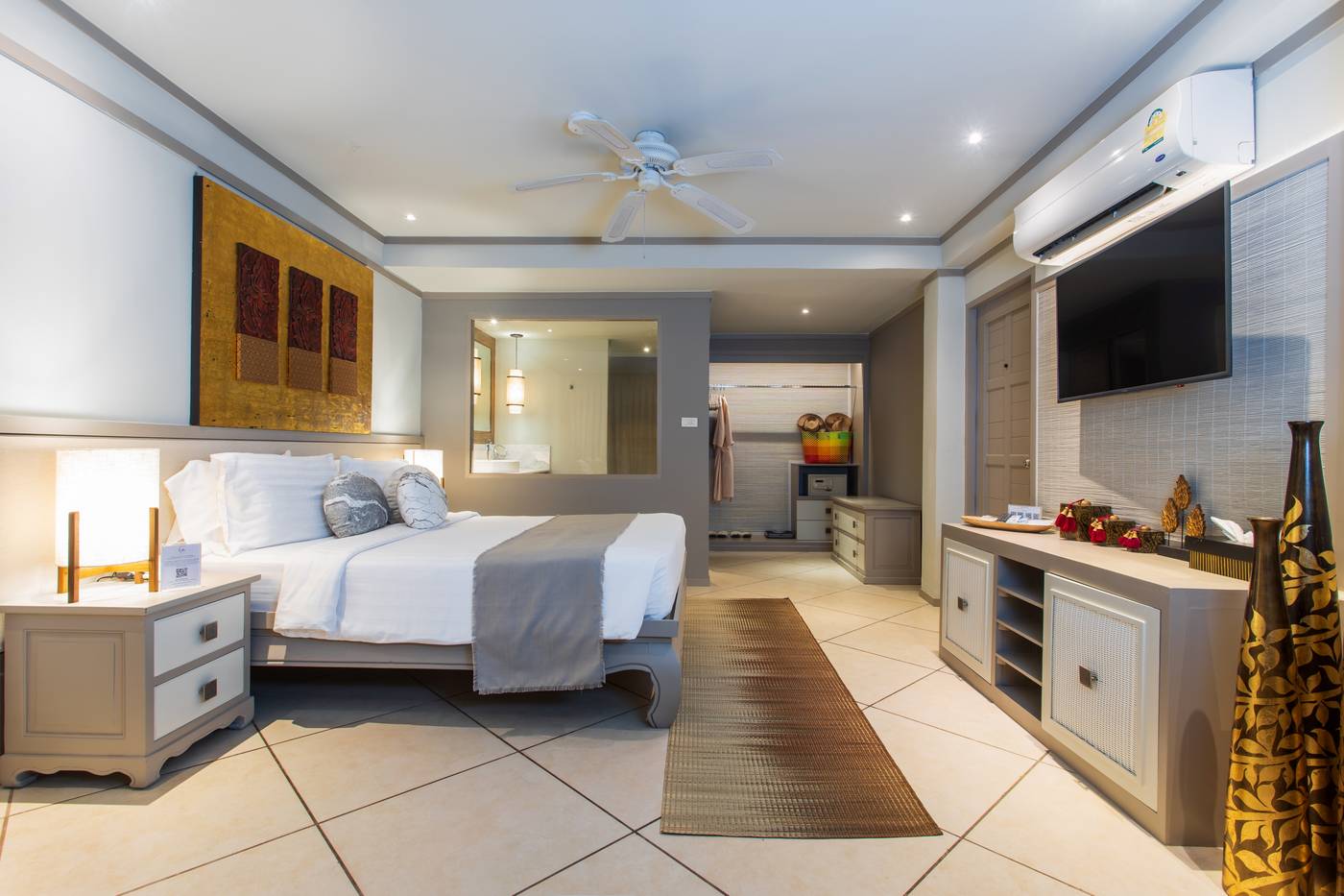 Rocky-s-Boutique-Resort--a-Veranda-Room-30