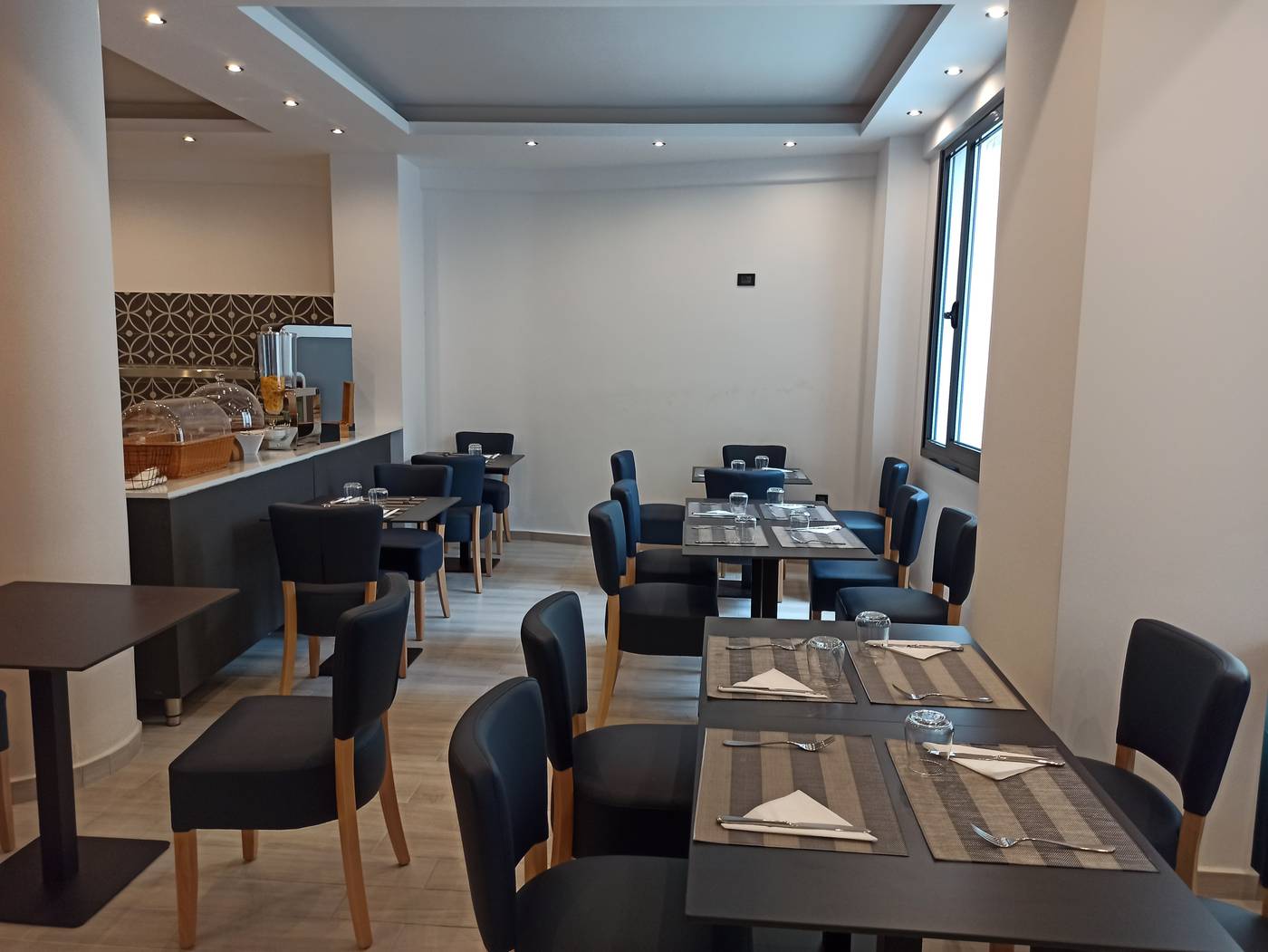 Evita-Asty-Restaurant-9