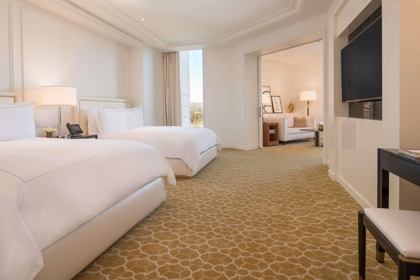 Waldorf-Astoria-Beverly-Hills--CA-Room-31