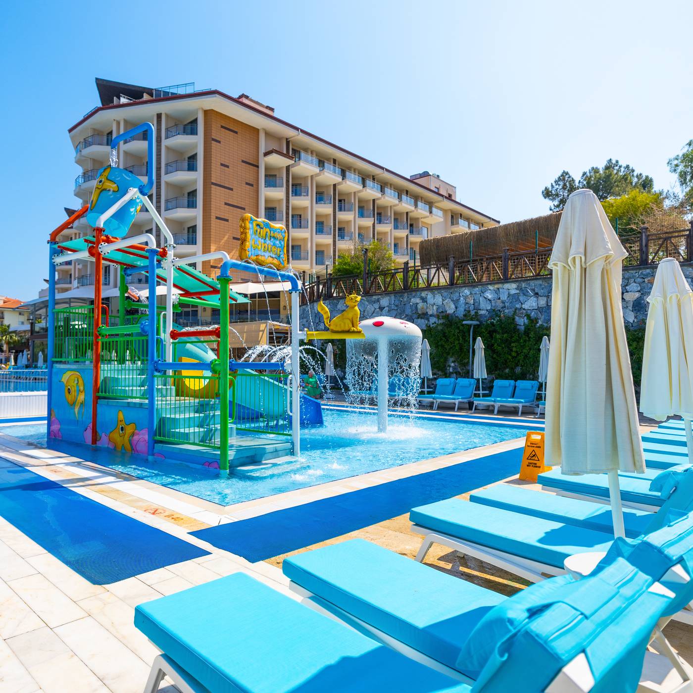 Ramada-Resort-by-Wyndham-Kusadasi---Golf-Pool-5