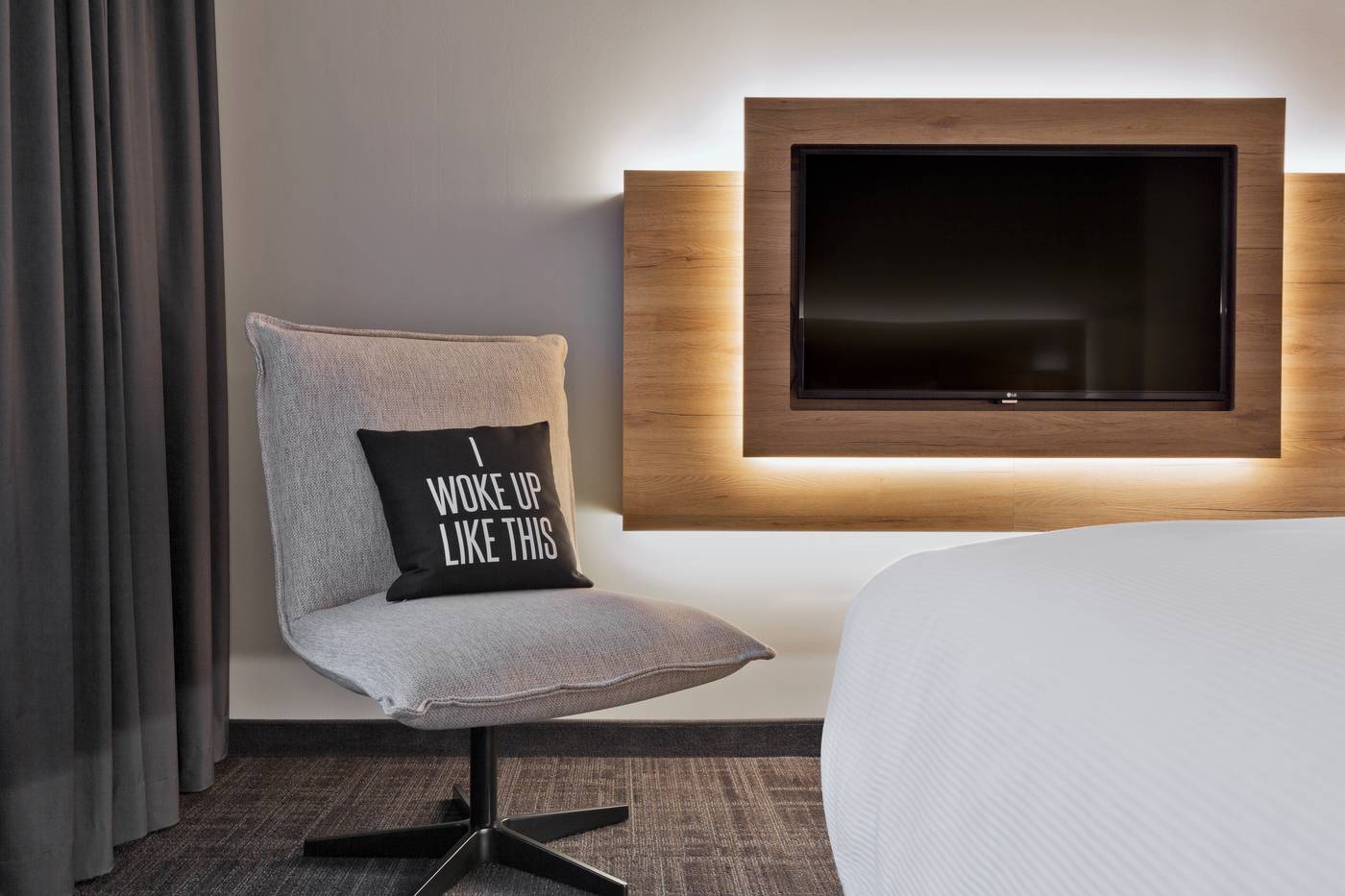 Moxy-Berlin-Humboldthain-Park-Room-33