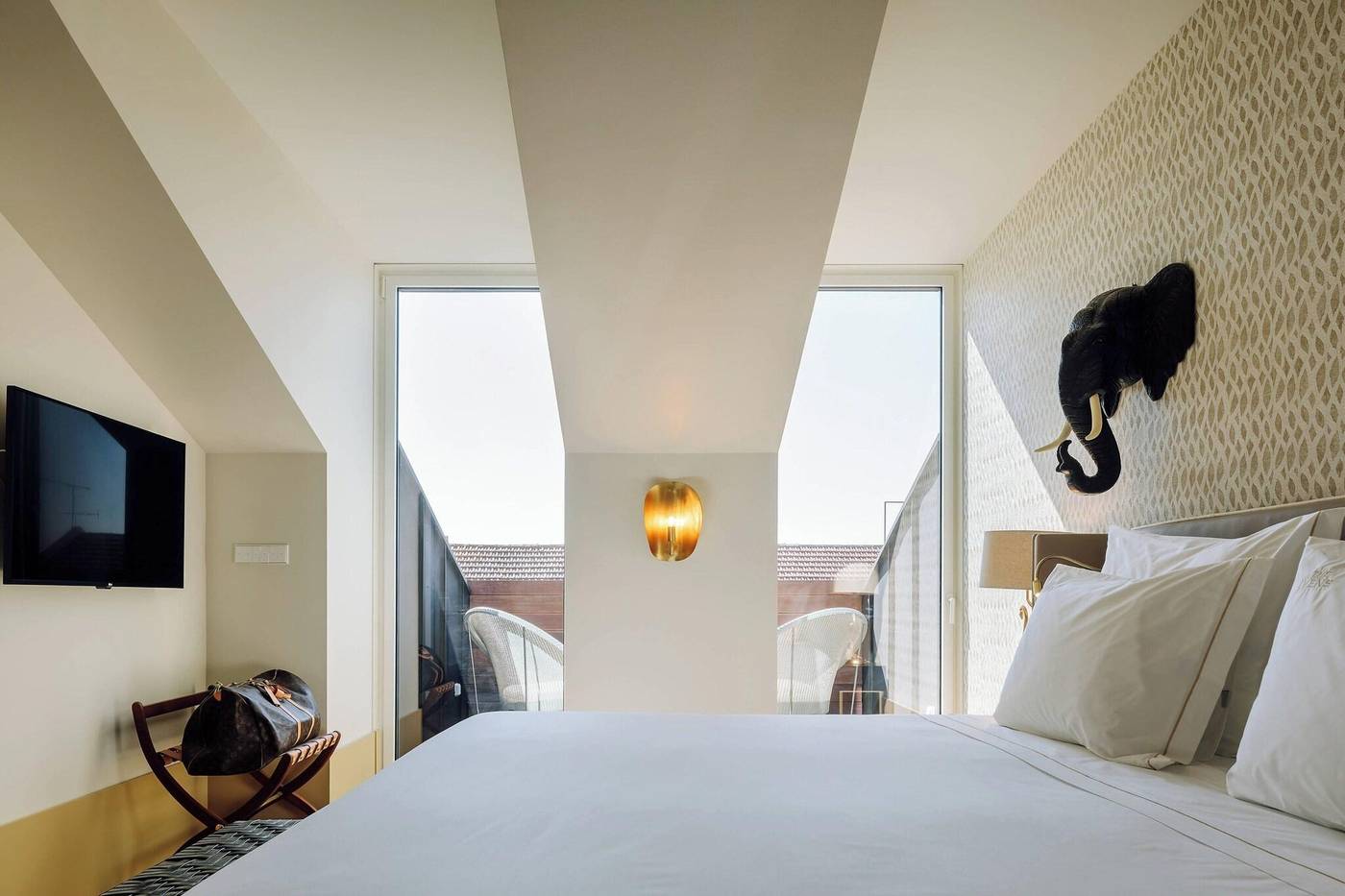 The-Ivens-Autograph-Collection-Room-36