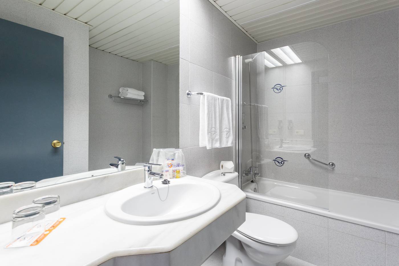 Globales-Gardenia-Room-22