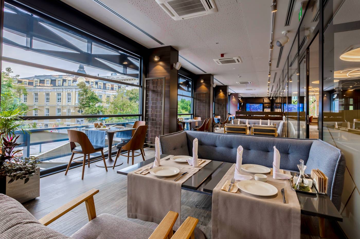 Bulgaria-Restaurant-30