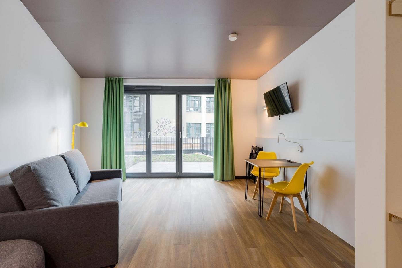 Nena-Apartments-Kreuzberg-61-Room-22