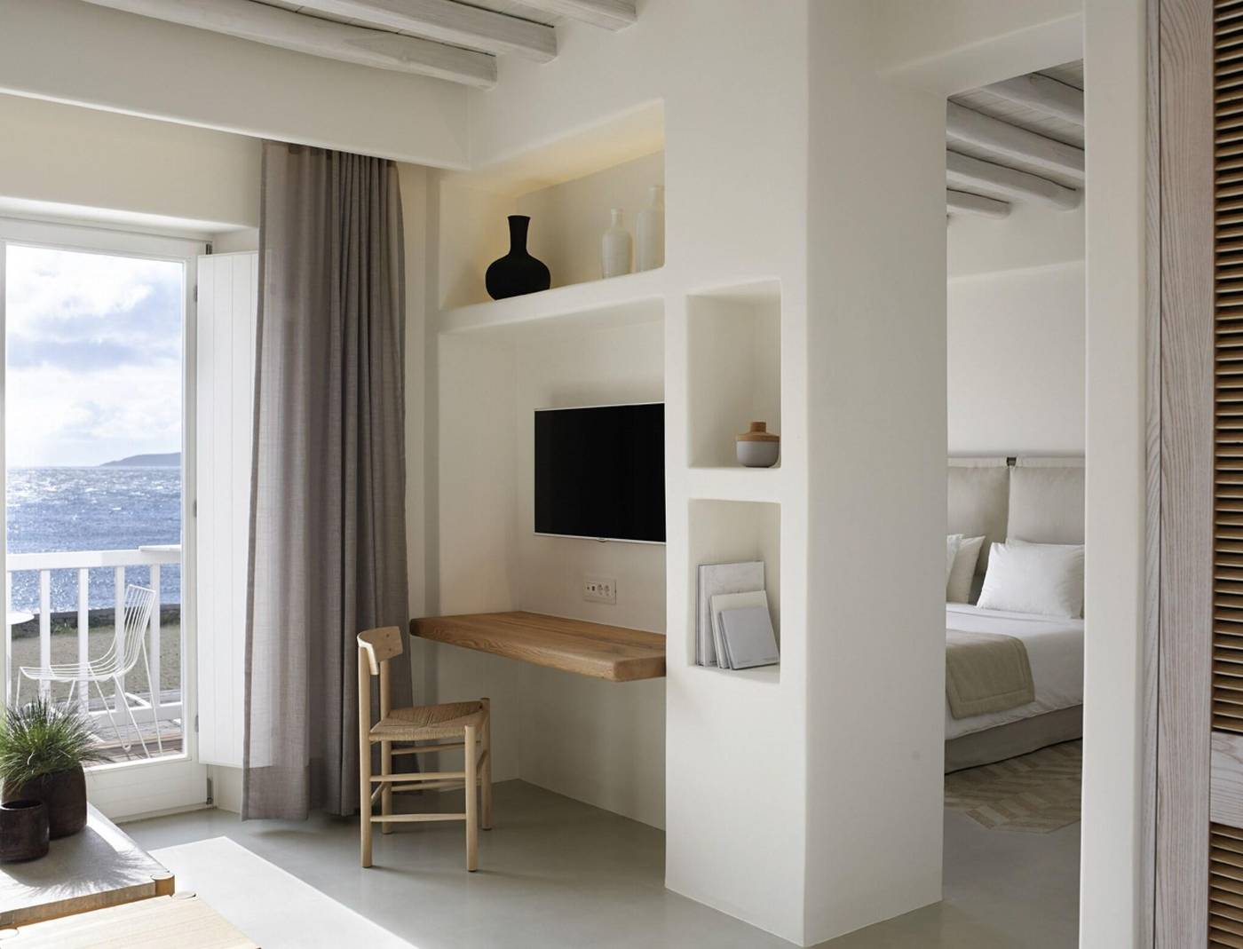 Bill---Coo-Suites-and-Lounge-Room-25