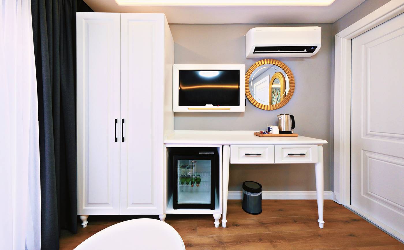 The-Saint-Otel-Room-5