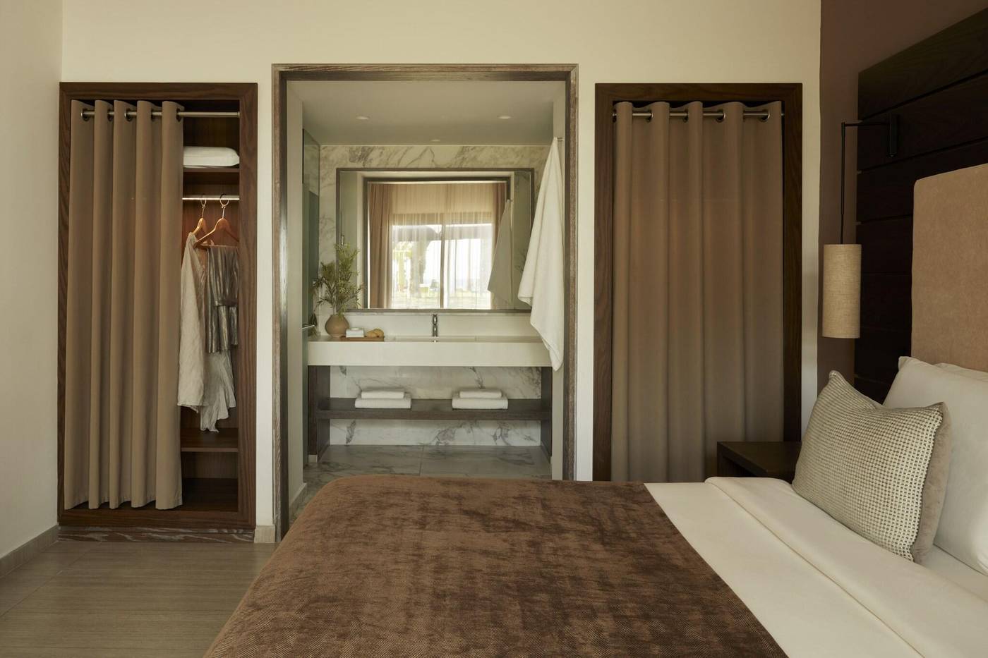 Kermia-Beach-Bungalow-Hotel-Room-30