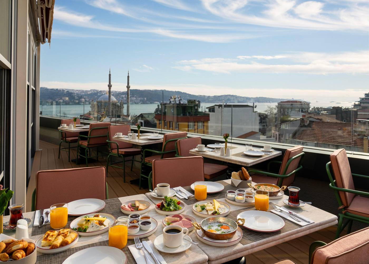 Crowne-Plaza-Istanbul-Ortakoy-Bosphorus-Restaurant-33