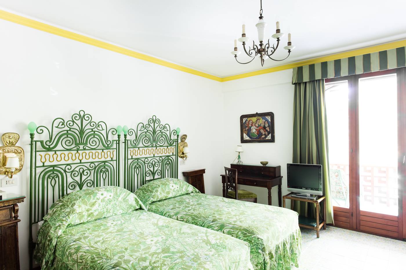 Residenza-d-Epoca-Albergo-Quattro-Fontane-Room-31