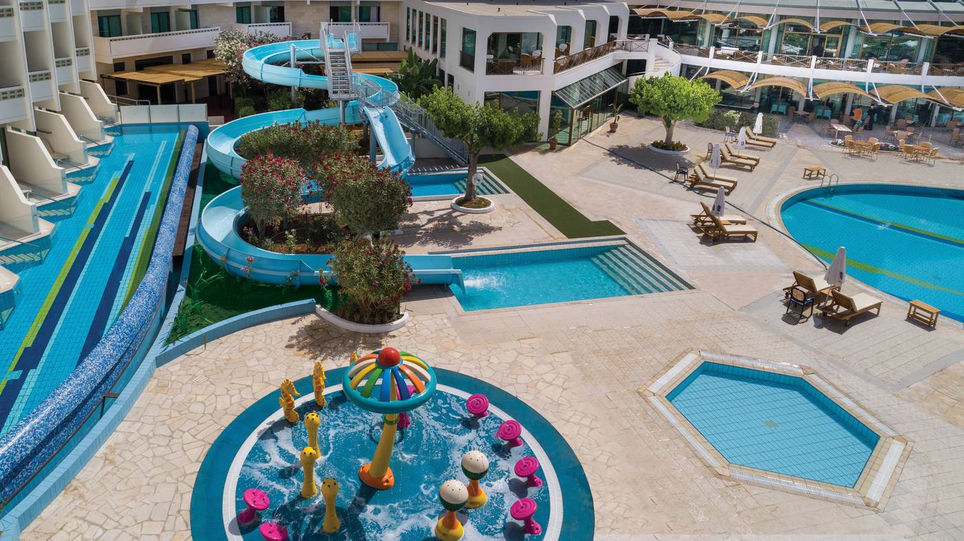 Constantinou-Bros-Athena-Beach-Hotel-Sports-and-Entertainment-2