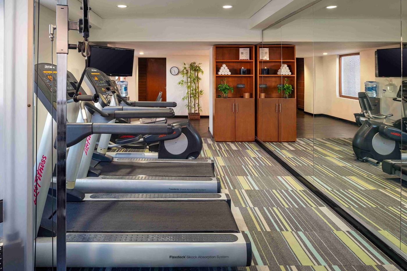 Aloft-Cancun-Sports-and-Entertainment-53