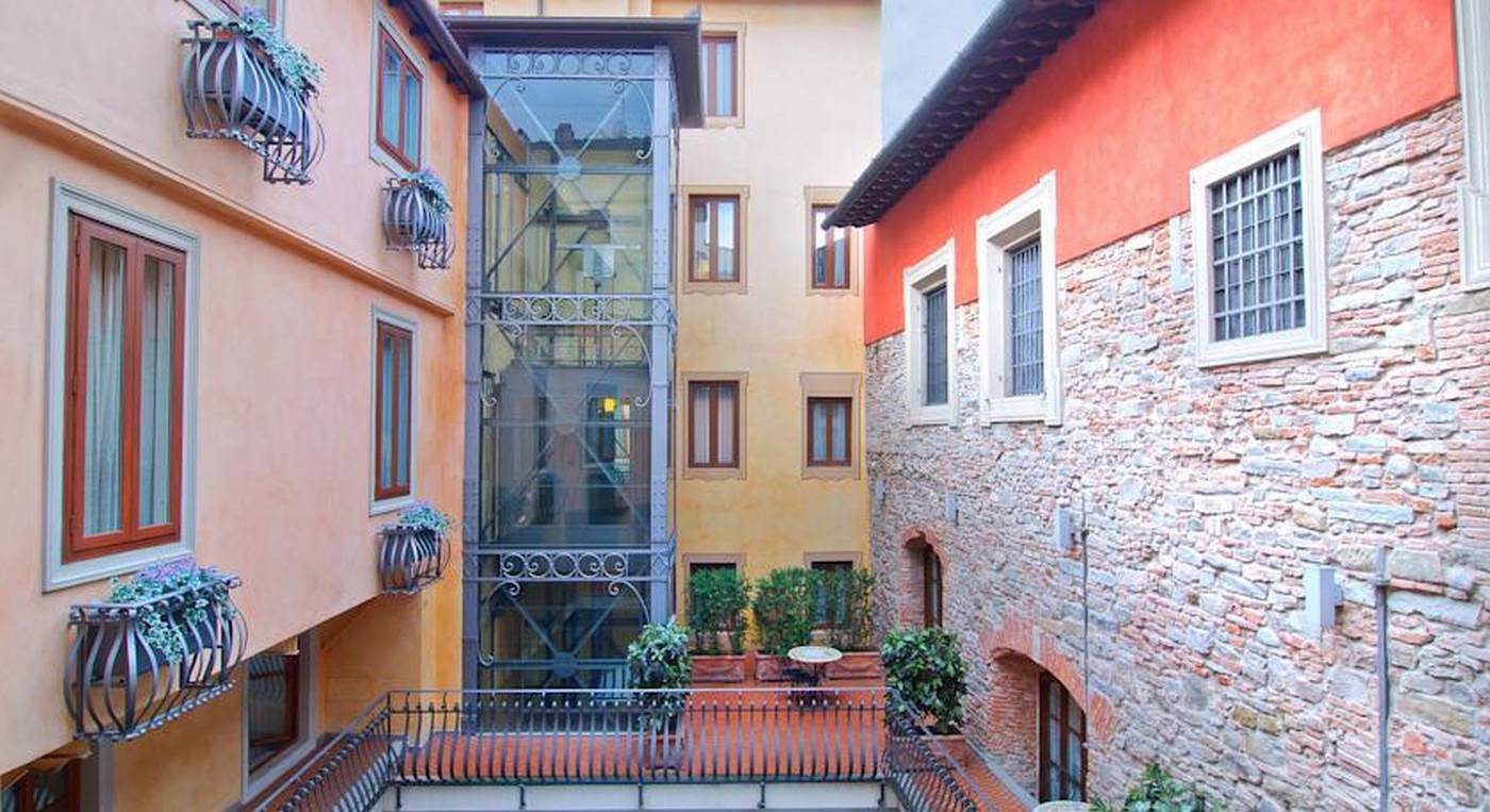 Alba-Palace-General-view-13