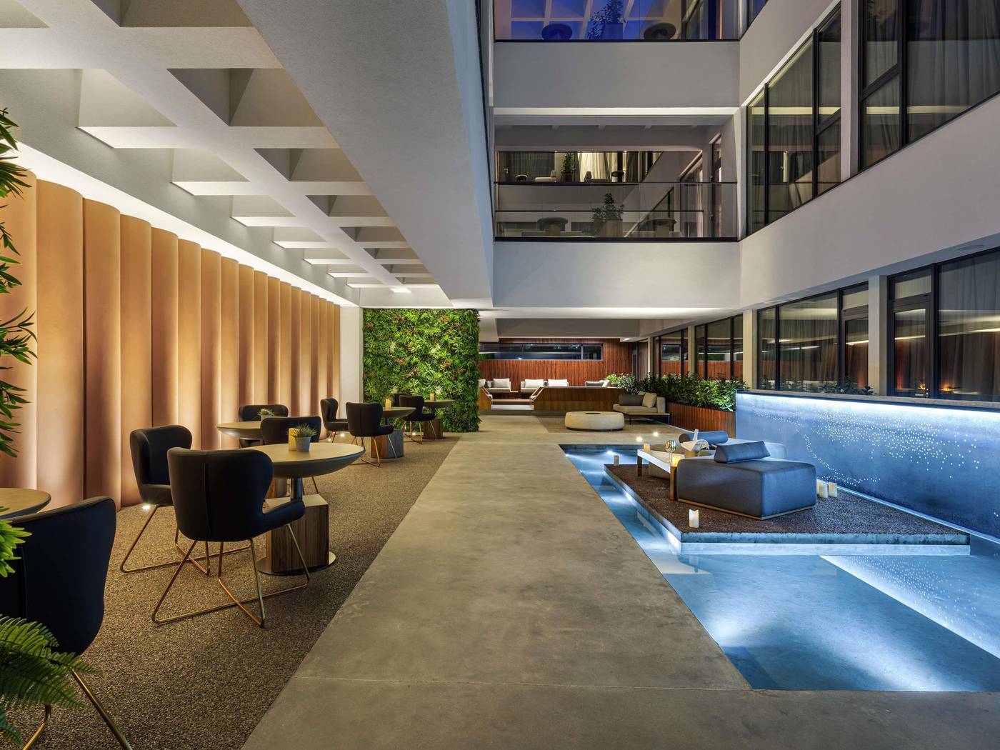 The-Emporium-Plovdiv---MGallery-Bar-3