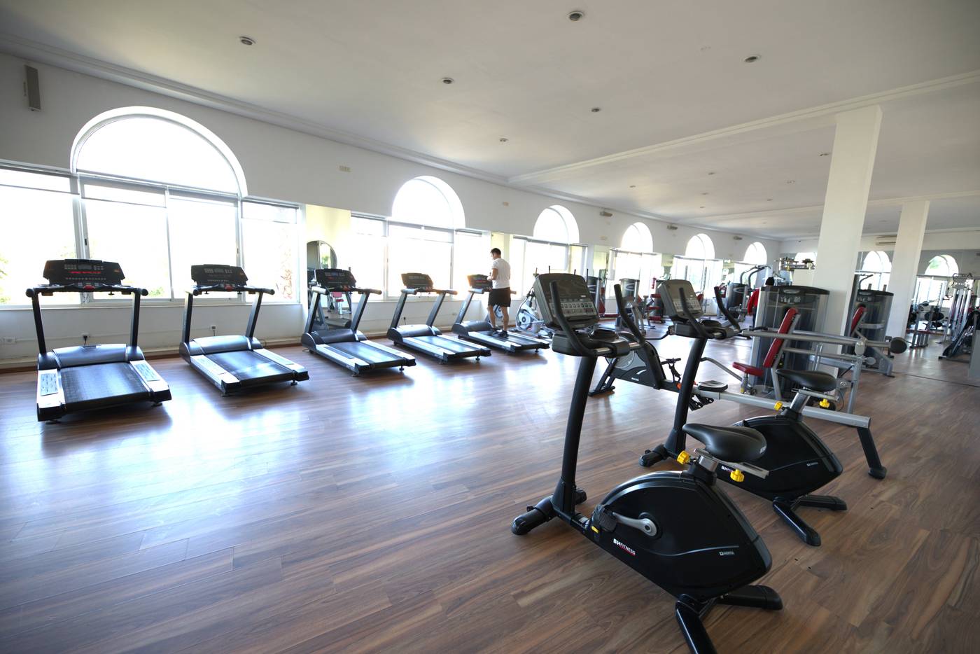 Hotel-Suite-Les-Charmilles-Sports-and-Entertainment-35