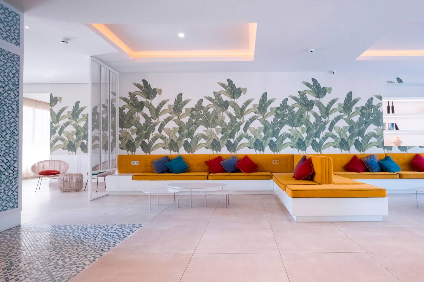 Cye-Salou-Apartments-Lobby-19