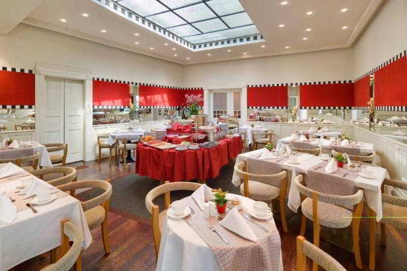 Mamaison-Hotel-Riverside-Prague-Restaurant-31