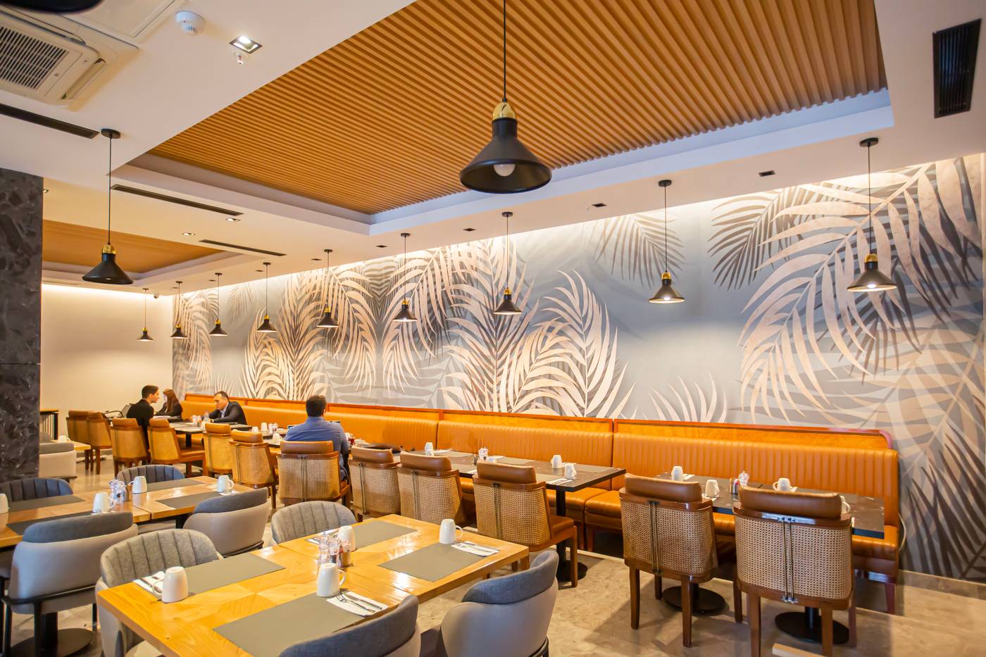 Ramada-Plaza-By-Wyndham-Istanbul-Sultanahmet-Restaurant-79