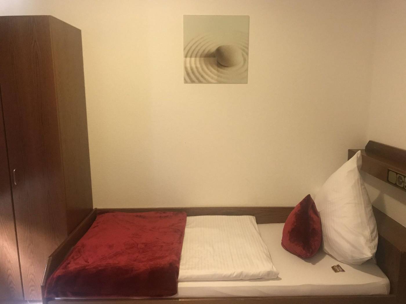 Garni-Hotel Adler-Germany-OSTFILDERN-Room-3