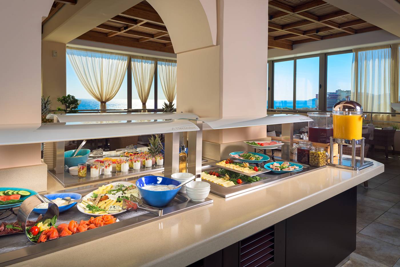 La-Marquise-Luxury-Resort-Complex-Restaurant-41